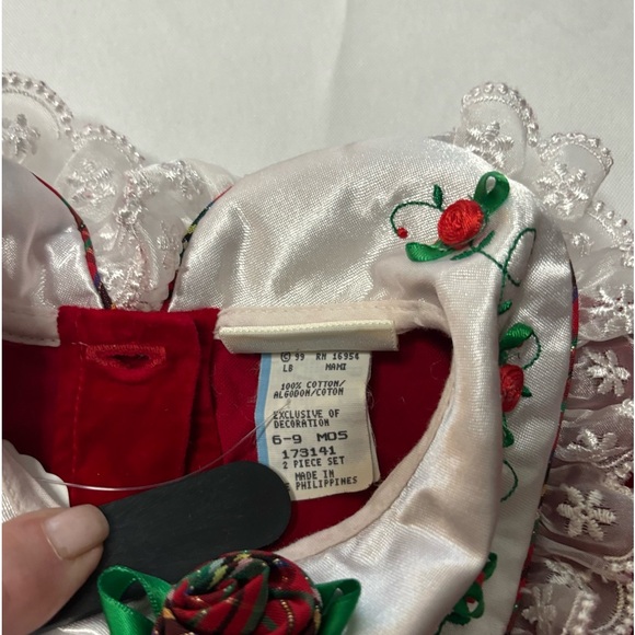 B.T. KIDS RED VELVET TODDLER CHRISTMAS ROMPER ROSETTE COLLAR SZ 6-9 MO. - Picture 11 of 14